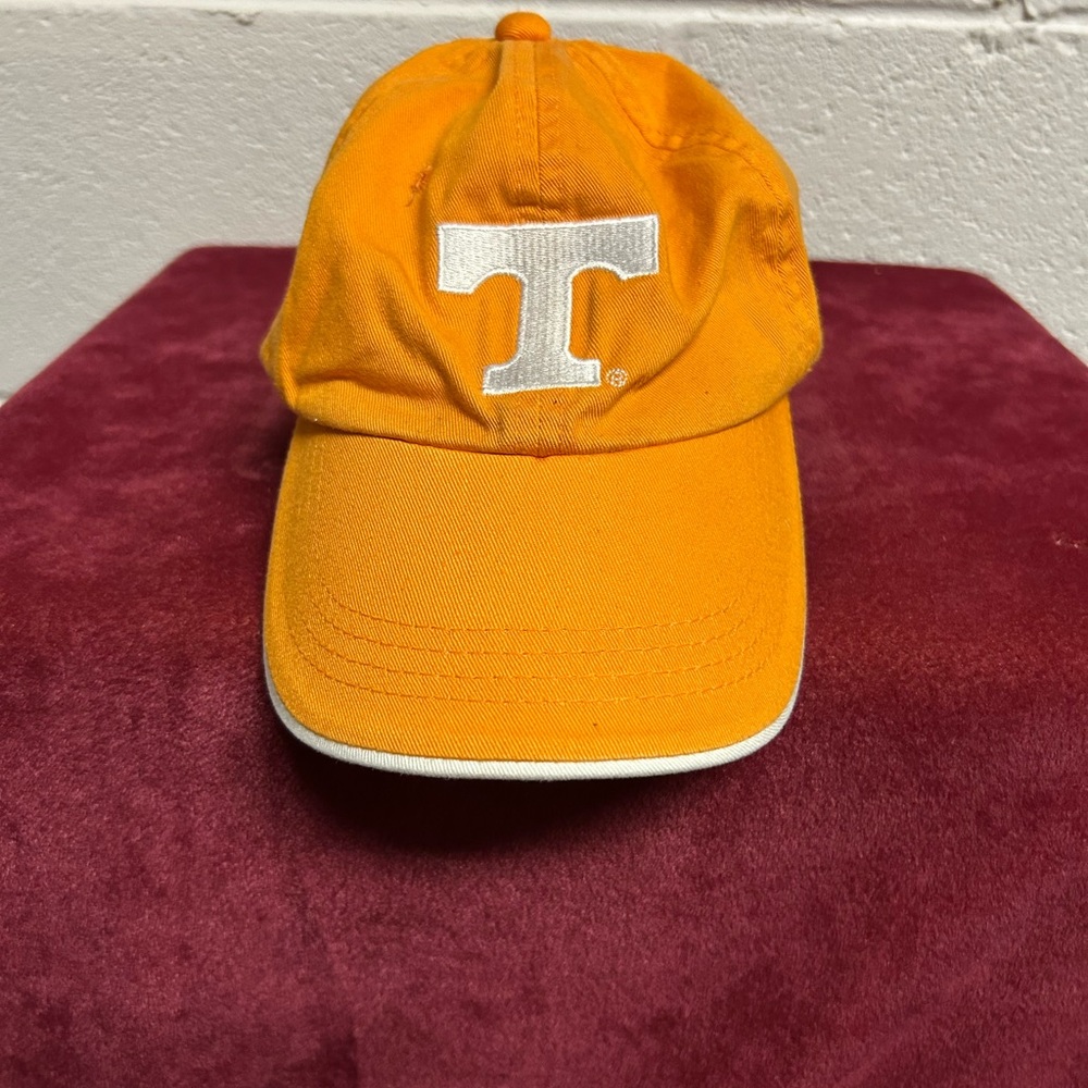 TENNESSEE VOLUNTEERS Signatures Brand Adult Adjustable Strap Strapback HAT / CAP
